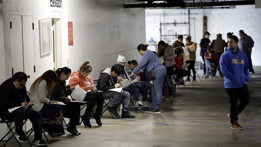 US Jobless Claims Soar to Once-Unthinkable Record 6.65 Million