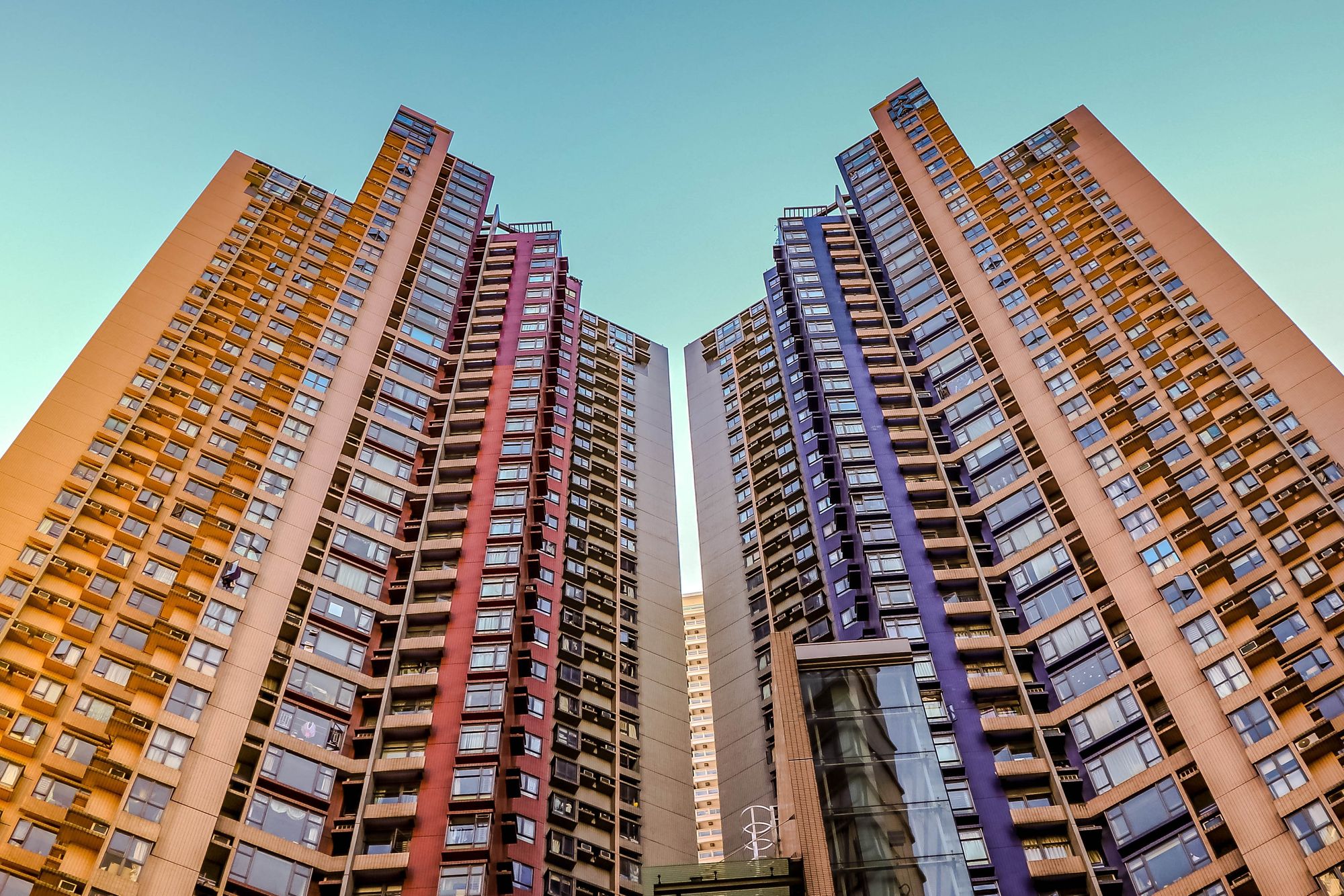 Cautious Optimism in Singapore Real Estate as Sentiment Improves