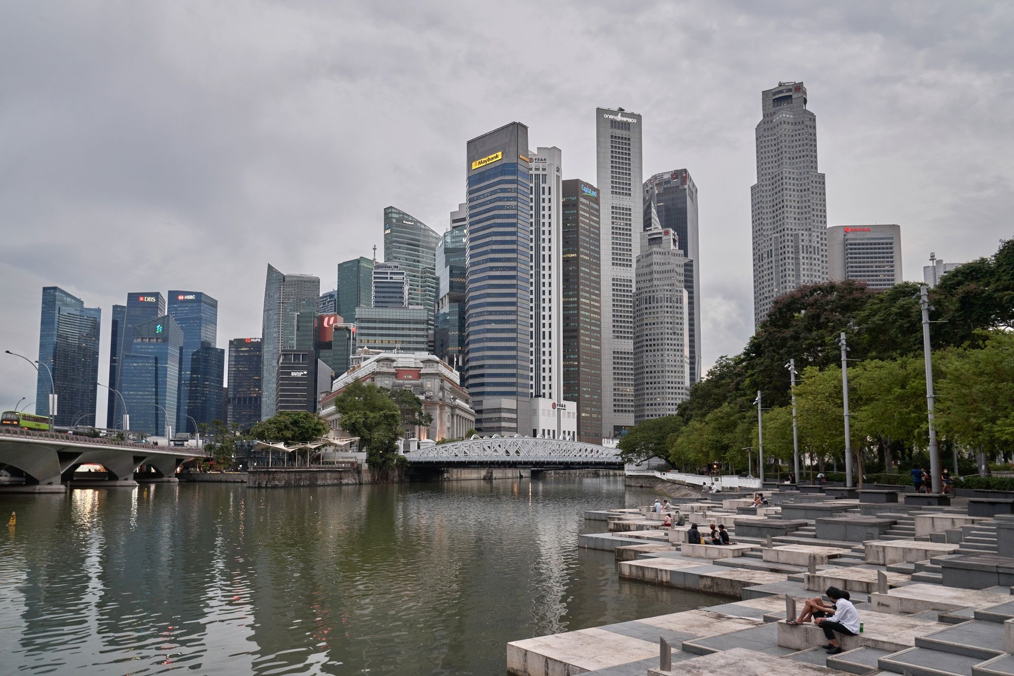 Amazon Leads Tech Invasion of Singapore Offices That Banks Ruled
