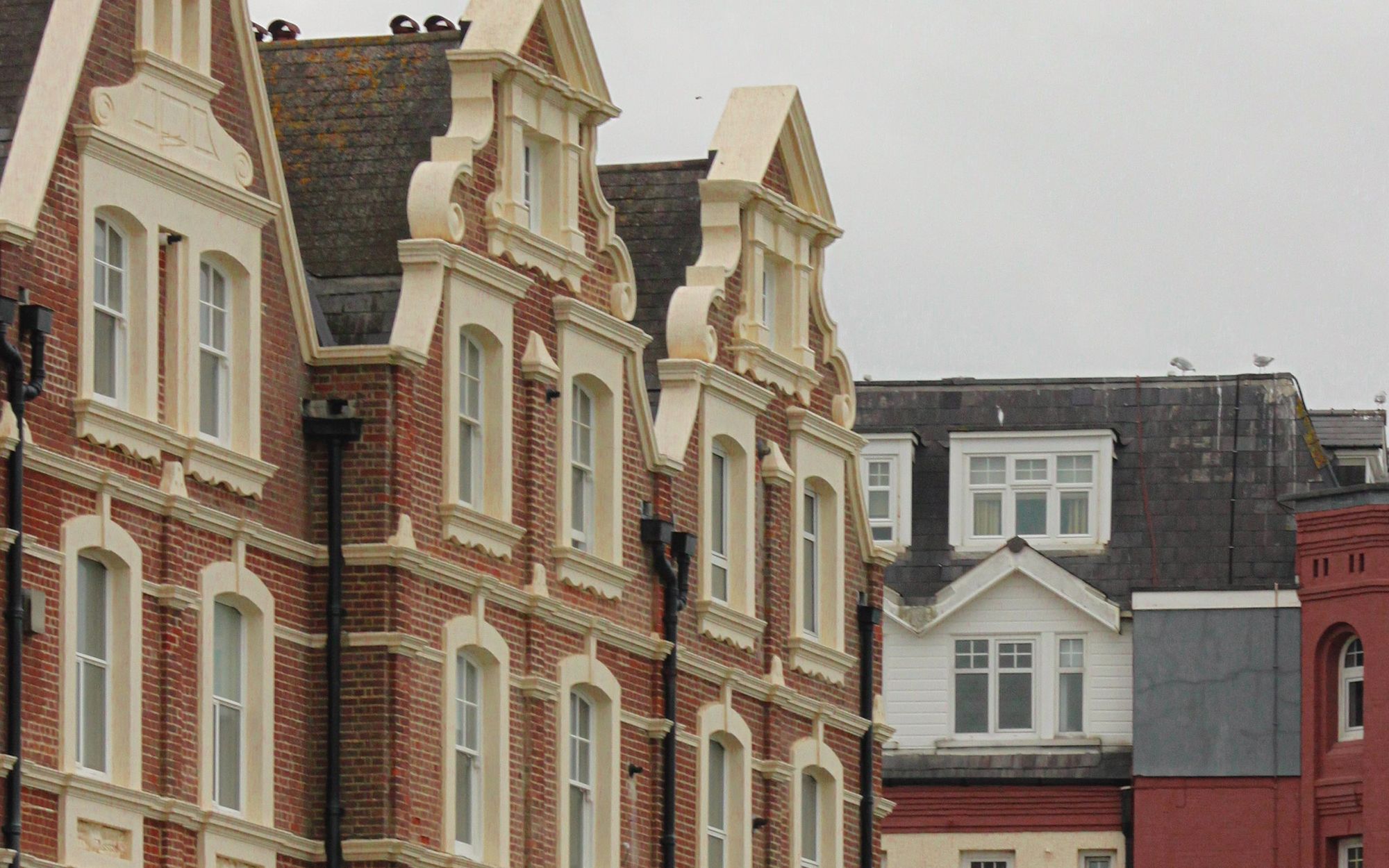 Hot Housing Market Creating Risk to UK Economy