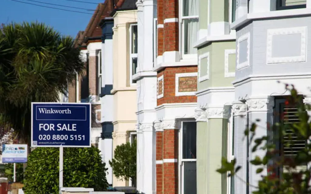 UK House Prices Grow at Fastest Rate for 17 Years