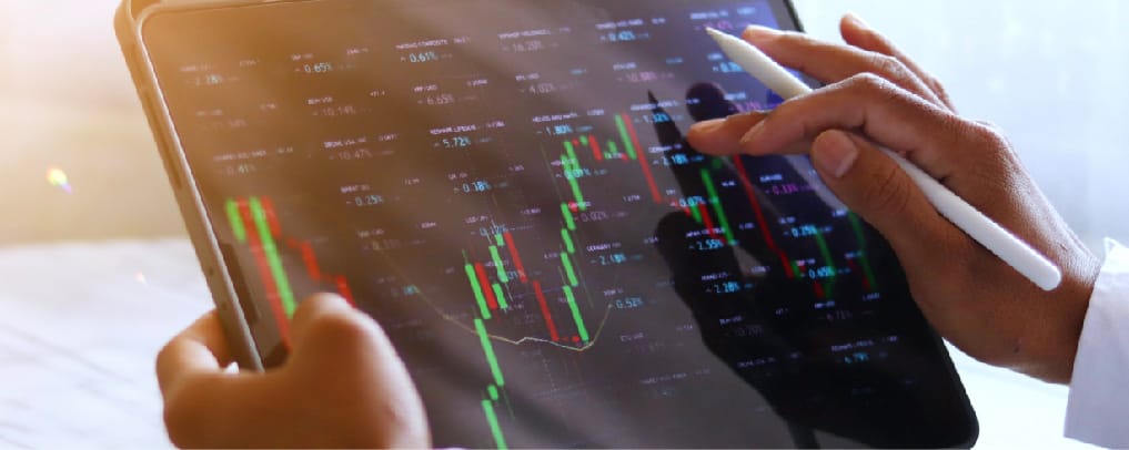 Real Estate vs Stock Market Returns: Where does your money work harder?