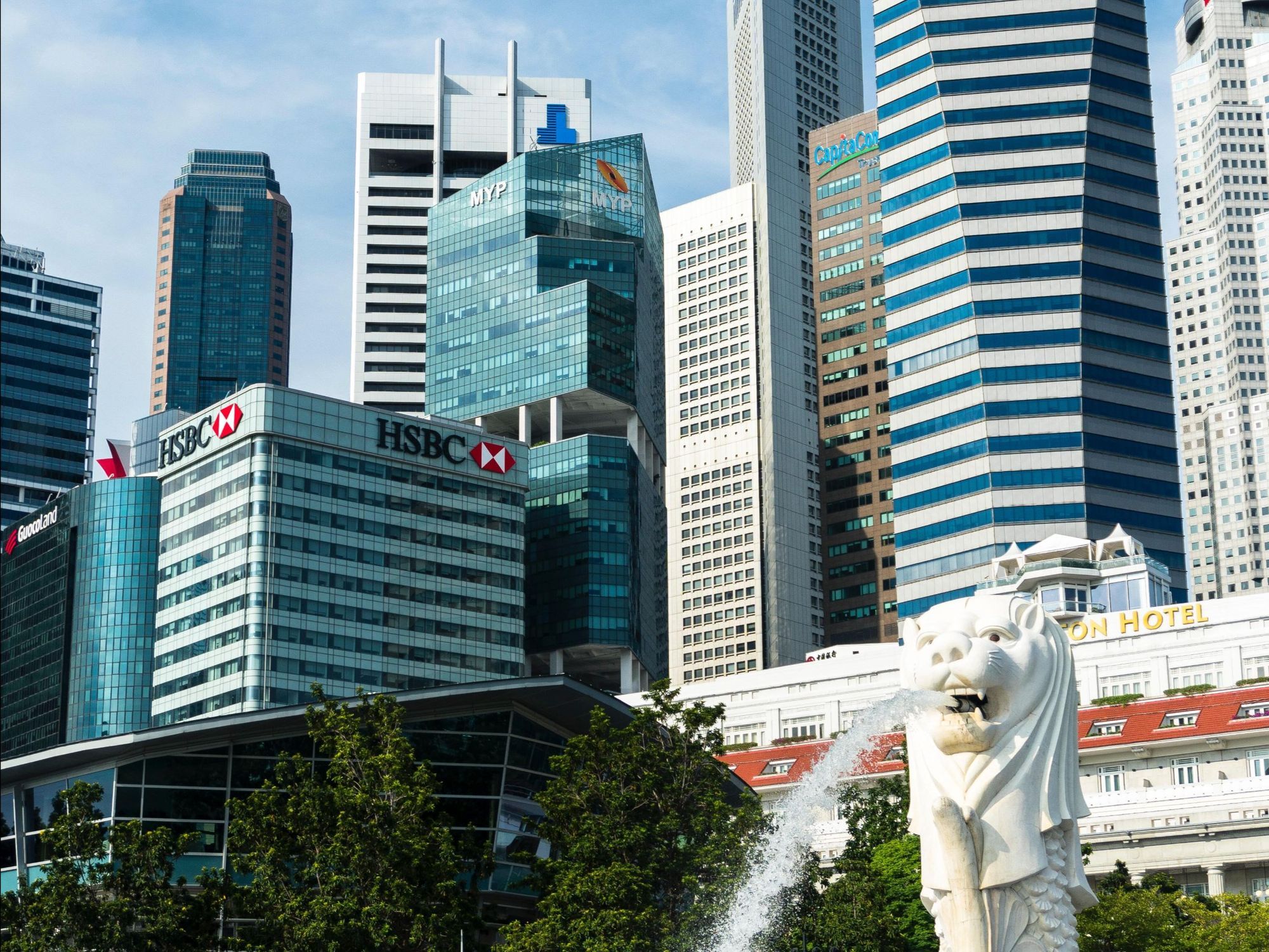 新加坡住宅和写字楼市场没有缓和的迹象；英国和美国的住宅市场可能降温